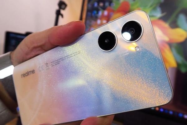 realme 10 4G: Hardware cu pachet mixt, între entry level şi midrange