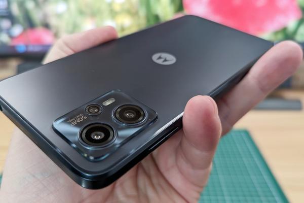 Motorola Moto G13 - review detaliat în limba română (Evaluare Mobilissimo)