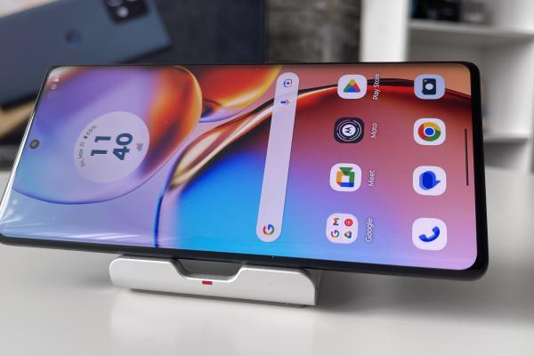 Motorola Edge 40 Pro review detaliat în limba română (Evaluare Mobilissimo)
