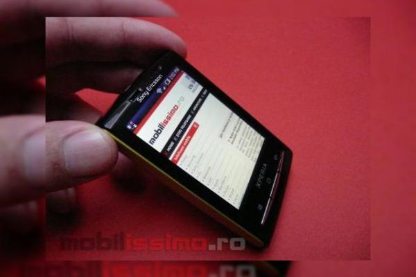 Mai feminin decat rujul: Sony Ericsson XPERIA X10 Mini, telefonul ideal pentru domnisoare, sub lupa Mobilissimo.ro (Video)