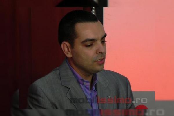 Vodafone Romania isi prezinta strategia pe urmatoarele luni: Tableta LG, iPhone 4 si multe surprize de sarbatori! (Video)