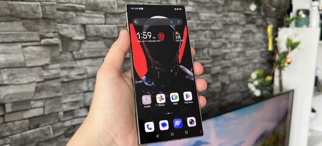 REDMAGIC 10 Air: Display cu imersiune completă și precizie de top