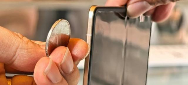 Honor Magic V5 apare în husă de camuflaj; Pozele confirmă cel mai subțire pliabil de până acum