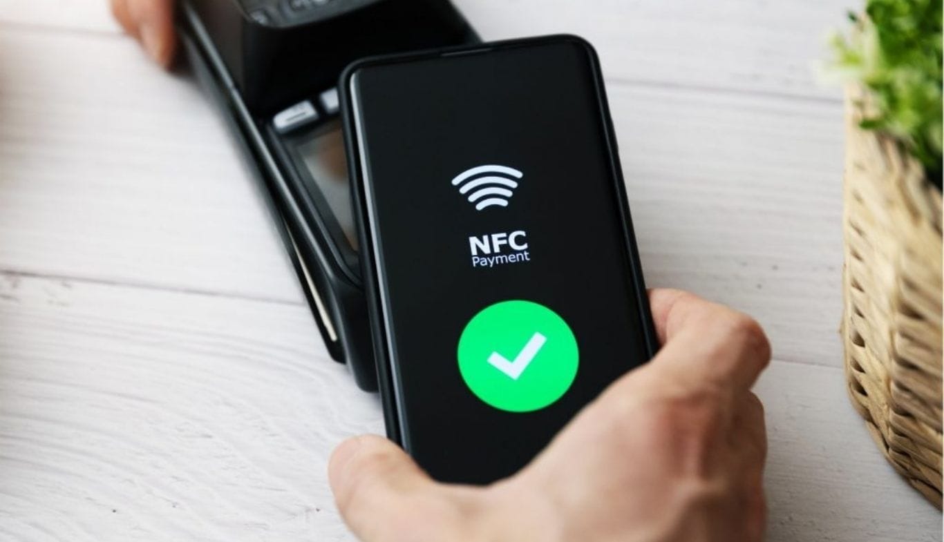 Chiar și NFC-ul primește upgrade! Versiunea 15 aduce o rază mai mare de acțiune și va sosi pe smartphone-uri începând din 2026
