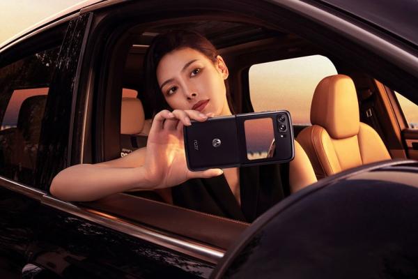 Motorola RAZR 2022 este acum oficial; Pliabil cu ecran extern mai mare, cameră foto de 50 MP cu OIS și CPU Snapdragon 8+ Gen 1