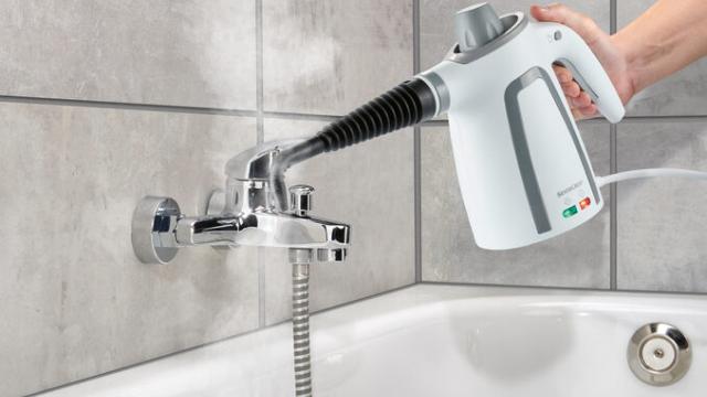 <b>Gadgets în oferta LIDL #6, în săptămâna 15.08 - 21.08.22: aparat de curățat cu abur, termohigrometru digital și lampă LED solară cu senzor de mișcare </b>Seria Gadgets în oferta LIDL continuă, astăzi cu episodul cu numărul #6, aferent perioadei 15 august - 21 august 2022. În acest interval comerciantul cu magazine prezente peste tot în țară ne va aduce multe produse de îngrijire personală