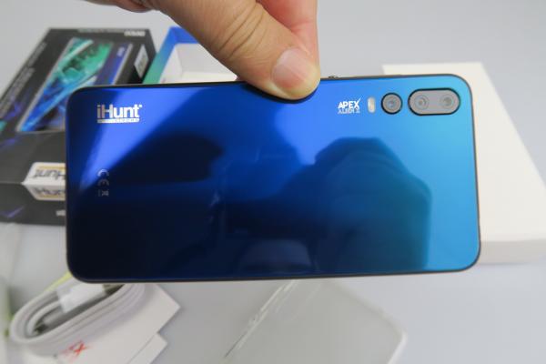 iHunt Alien X ApeX Unboxing: cel mai cool telefon iHunt şi... Alien din ultimii ani (Video)