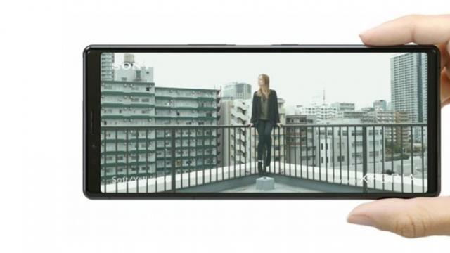 <b>Sony aduce înapoi suportul pentru output HDMI pe smartphone-ul Xperia 1</b>Posesorii de terminale Sony Xperia 1 primesc astăzi o veste tare bună, aceea că Sony oferă pe device-ul de față suportul pentru output HDMI/MHL - funcție la care se renunța dintr-un motiv sau altul odată cu trecerea la portul