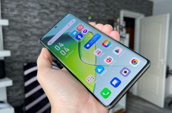 Infinix Note 40 Pro 4G - Unboxing: Infinix-Note-40-Pro-4G-Fotografii_006.jpg