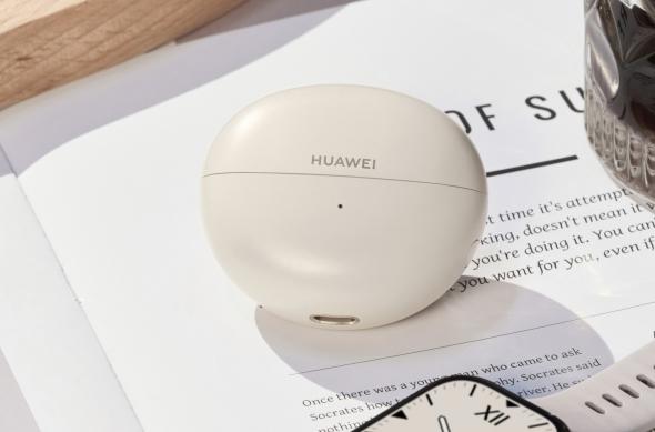 HUAWEI FreeClip Beige: HUAWEI Freeclip Beige & WATCH Fit 3 (3).jpg