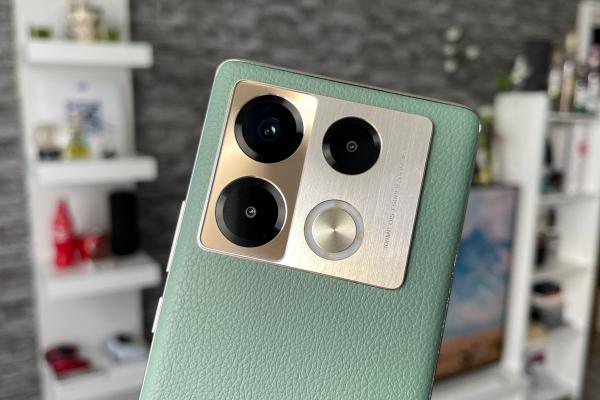 Infinix Note 40 Pro 4G: O cameră foto care se descurcă în condiții variate, bună la closeup, bokeh