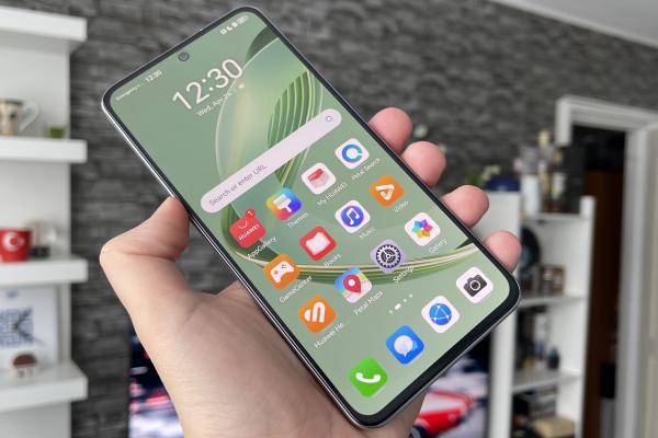 Huawei Nova 12 SE: OS, UI, aplicaţii cu microG ca punct de temelie