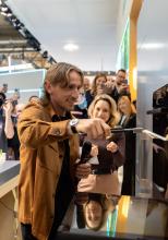 Gorenje l-a adus pe Luka Modrić la EuroCucina 2026; Un cuptor încorporabil pentru pizza a fost pus în scenă într-un show de două minute