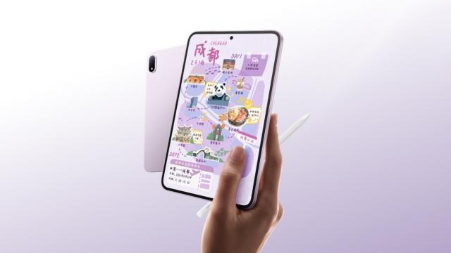 <b>OPPO Pad Mini e acum lansată oficial! Tabletă compactă cu ecran AMOLED de 144Hz și procesor Snapdragon 8 Gen 5</b>OPPO a lansat în China atât cameraphone-ul Find X9 Ultra, care a ajuns în România deja, cât și smartwatch-uri, căști, dar și tablete interesante. Ca alternativă pentru iPad Mini de la Apple apare OPPO Pad Mini, un device ce se remarcă printr-un design
