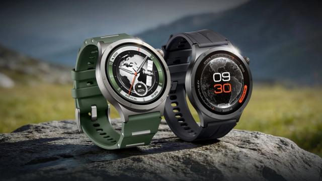 <b>OnePlus Watch 4 a fost lansat oficial; Wear OS, autonomie de până la 16 zile și carcasă din titan în zona premium</b>Noul OnePlus Watch 4 marchează un pas interesant pentru segmentul smartwatch-urilor, fiind un smartwatch care combină autonomia ridicată cu funcții avansate oferite de Wear OS. Dispozitivul vine cu un design premium, bazat pe carcasă din titan 