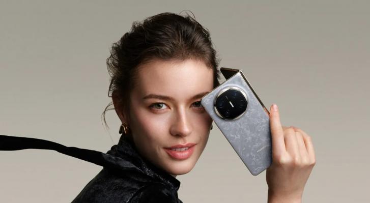 HUAWEI lansează seria nova 13 în România, alături de noul pliabil Mate X6, căștile FreeBuds Pro 4 + tableta MatePad 11.5 PaperMatte