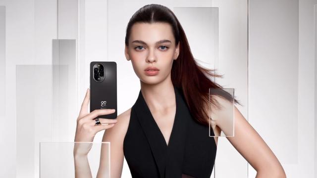 <b>Preț și disponibilitate Huawei nova 13 Pro în România (500 lei extra reducere + căști cadou)</b>HUAWEI nova 13 Pro este cel mai nou smartphone mid-range ajuns pe piața locală, iar astăzi primește un articol dedicat Preț și Disponibilitate prin intermediul căruia vom afla sumele la care se vinde. Avem și detalii despre oferta specială 