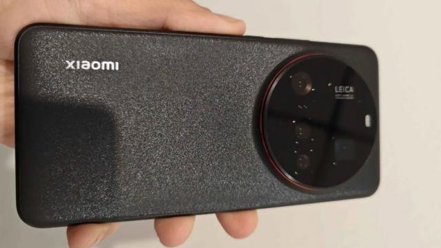 <b>Xiaomi 15 Ultra primeşte dată de lansare pentru Europa şi pentru China</b>Xiaomi 15 Ultra nu a debutat odată cu întreaga serie Xiaomi 15 în toamna lui 2024. De fapt seria Xiaomi 15 încă nici nu a primit un debut global şi zvonurile îl asociau cu o lansare la MWC 2025. Azi aflăm chiar de la Xiaomi când vine Ultra-ul