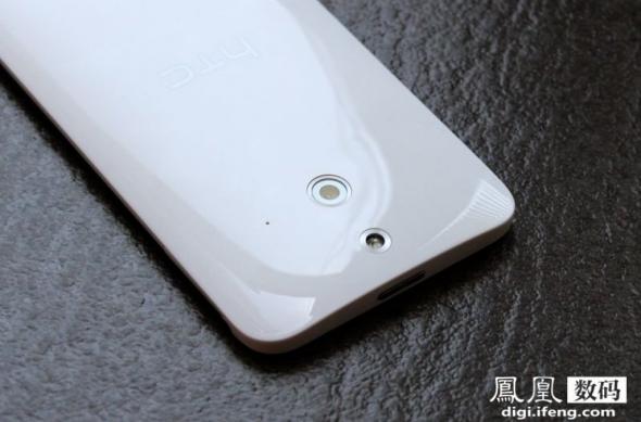 HTC One (E8) are cea mai originală cutie inventată vreodată: poate fi folosită ca lampă; Iată și imagini hands on cu telefonul!: 30_1jzotdvmg.jpg
