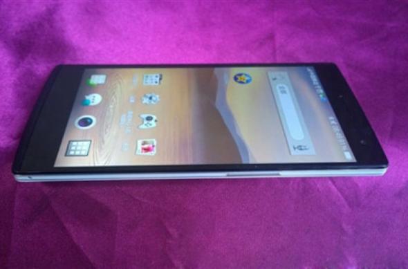 O serie de fotografii live cu Oppo Find 7 Își fac apariția pe web cu doar câteva zile Înainte de lansarea oficială: fd8b96ce16030a4a.jpg