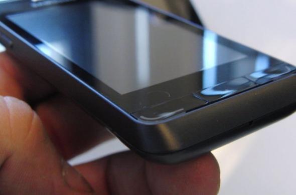 Noi imagini cu Samsung Wave 7320 si specificatiile complete, disponibile aici!: samsung_wave_s7320_8.jpg