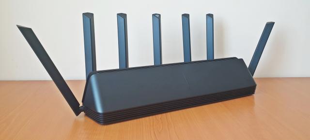Prezentare Xiaomi AIoT AX3600: Router Wi-Fi 6 cu viteze combinate de până la 3 Gbps și integrare IoT pentru conectare instantă la device-uri smart