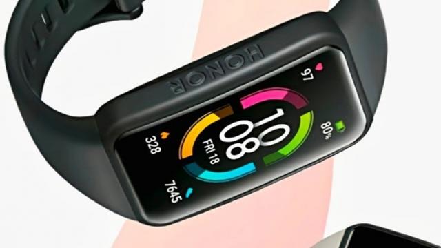 <b>Honor Band 6 a debutat oficial: brăţară de fitness cu ecran AMOLED cu muchii înguste, greutate de doar 18 grame</b>Honor, sub-brandul celor de la Huawei a lansat astăzi o nouă brăţară de fitness, modelul Honor Band 6. Este promovat ca "primul fitness tracker din lume care vine cu un display full screen”