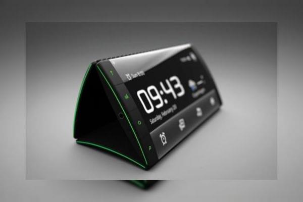 Telefonul cu 3 ecrane flexibile rulează Android și apare Într-un clip reușit (Video)