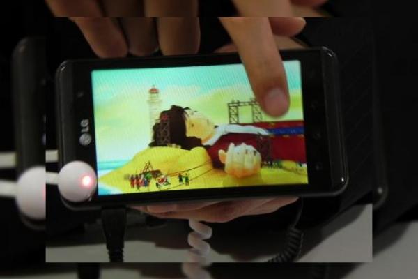 MWC 2011: LG Optimus 3D aduce tehnologia 3D pe micile ecrane; iată cum se comportă handsetul! (Video)