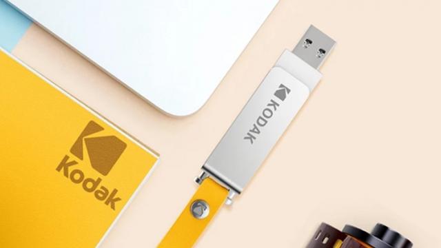 <b>Stick de memorie Kodak de 128 GB la reducere pe Cafago! Avem și alte promoții speciale</b>Pe final de an cei de la Cafago.com mai vin cu o serie de reduceri pentru noi, fiind vorba iarăși despre discount-uri oferite sub formă de cupoane promoționale. Pe listă se află atât o imprimantă 3D în kit DIY ce trebuie asamblată