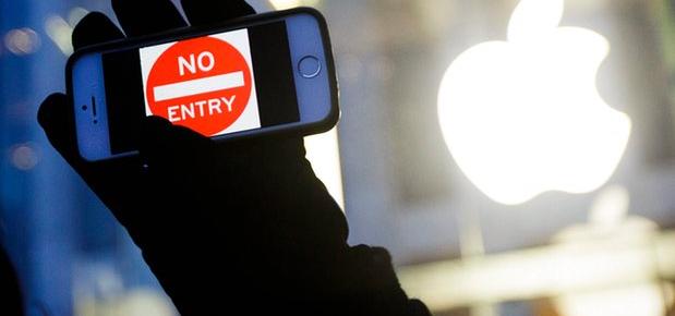 FBI ar fi plătit peste 1 milion de dolari hackerilor care au deblocat iPhone-ul teroriştilor din San Bernardino