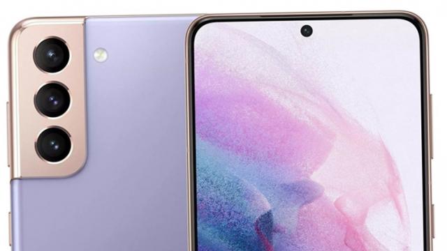 <b>Samsung Galaxy S21+ apare într-o nouă scăpare hands-on, dezvăluindu-şi ecranul cel plat, spatele mat</b>Ziua şi scăparea pentru telefoanele din seria Samsung Galaxy S21. De această dată îl vedem mai de aproape pe Samsung Galaxy S21+, cu al său ecran plat de mari dimensiuni. Vă reamintesc că seria Galaxy S21 ar trebui să debuteze pe 14 ianuarie, conform unei