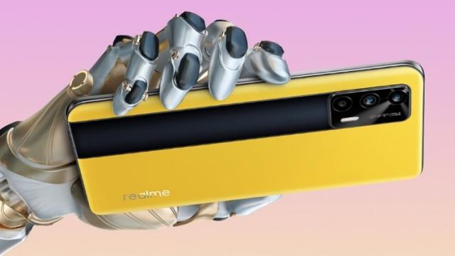 <b>Realme dezvăluie din greșeală suma la care va sosi flagship-ul Realme GT 5G în Europa, terminal cu Snapdragon 888 și 12 GB RAM</b>În urmă cu doar câteva zile cei de la Realme au confirmat pe cale oficială faptul că smartphone-ul Realme GT 5G va sosi în Europa pe parcursul lunii iunie, iar acum iată că avem și o scăpare de preț. Chiar brandul externalizat 