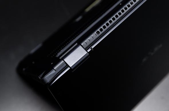 ASUS ExpertBook B3 Flip - Fotografii: asus-expertbook-b3-flip-3.jpg