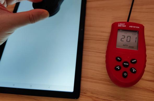 Luminozitate display Samsung Galaxy Tab A8 10.5 2021 și ecranul văzut la microscop: Samsung-Galaxy-Tab-A8-10-5-2021_034.jpg