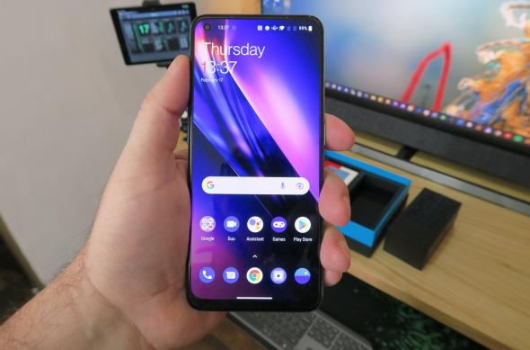 OnePlus Nord CE 2 5G, luminozitate display și ecran văzut la microscop: OnePlus-Nord-CE-2-5G_002.JPG