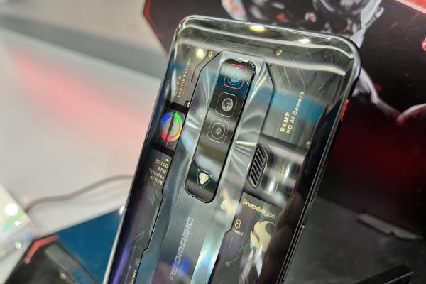 Nubia Red Magic 7 - Fotografii hands-on MWC 2022