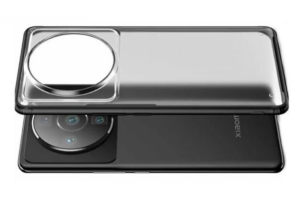 Xiaomi 12 Ultra se afișează în randări de huse, cu un modul foto uriaș în partea din spate; Camera-phone-ul va debuta curând