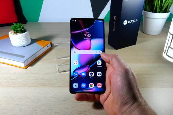 Motorola Edge 30 Pro 5G - Galerie foto Mobilissimo.ro