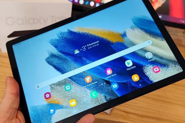 Samsung Galaxy Tab A8 10.5 2021: Display de compromis, conceput pentru canapea