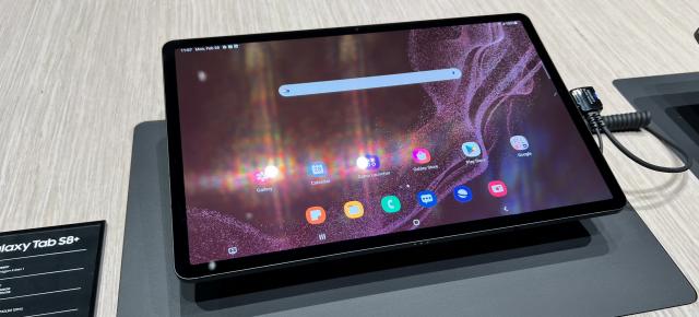 MWC 2022: Samsung Galaxy Tab S8+ Prezentare Hands-on - tabletă flagship gata de productivitate cu S Pen la posturi (Video)