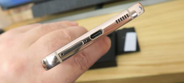 Samsung Galaxy S22+: Baterie mai impresionantă la "omul de acţiune", decât la bingerii de seriale