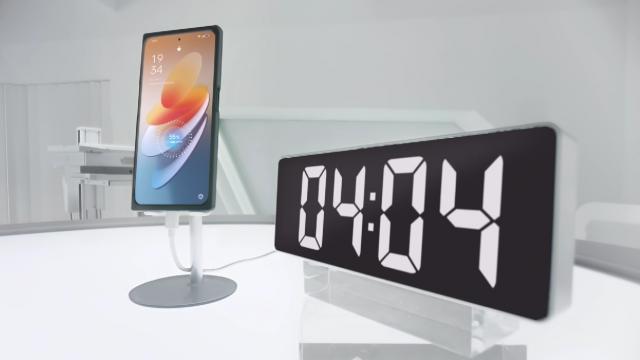 <b>MWC 2022: OPPO lansează tehnologia de încărcare SUPERVOOC 150W care va sosi pe telefoanele OnePlus, dar și tehnologia de alimentare la 240W (încărcare 100% în doar 9 minute)</b>Și OPPO este prezentă la târgul de tehnologie Mobile World Congress 2022, companie care după cum era de așteptat, a adus la fața locului noua serie de telefoane Find X5, dar și expus pliabilul OPPO Find N (recenzia noastră aici). De asemenea