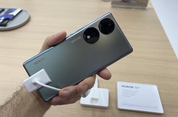 Honor 70 - Hands-on IFA 2022: Photo 02.09.2022, 15 17 55.jpg