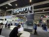 MWC 2026: Gigabyte îți arată cum răcești CORECT sistemele și serverele AI pe veritabile supercomputere business