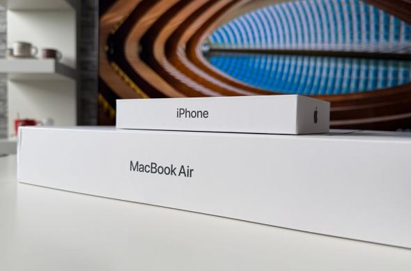 Apple iPhone 16e - Unboxing: iPhone-17e-Unboxing_ (2).jpg