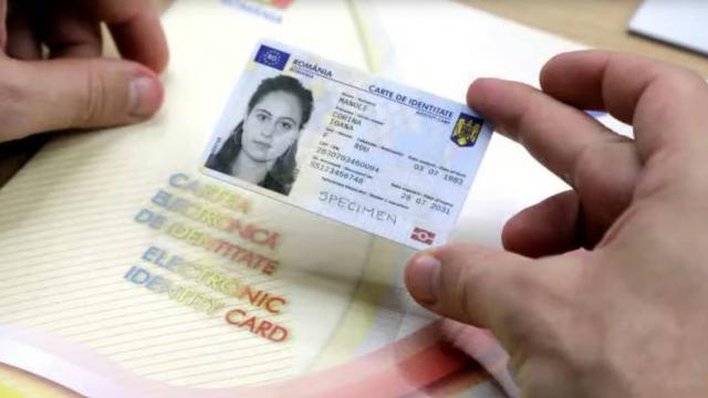 <b>ROeID introduce semnătura electronică avansată pe PDF folosind cartea de identitate cu cip; Cum funcționează?</b>Am mai discutat în trecut despre ROeID, aplicația prin intermediul căreia putem scana cărți de identitate cu CIP, oferind informații cu privire la adresă și alte date personale. Ei bine, pare că aceasta a primit o actualizare recent, iar acum permite