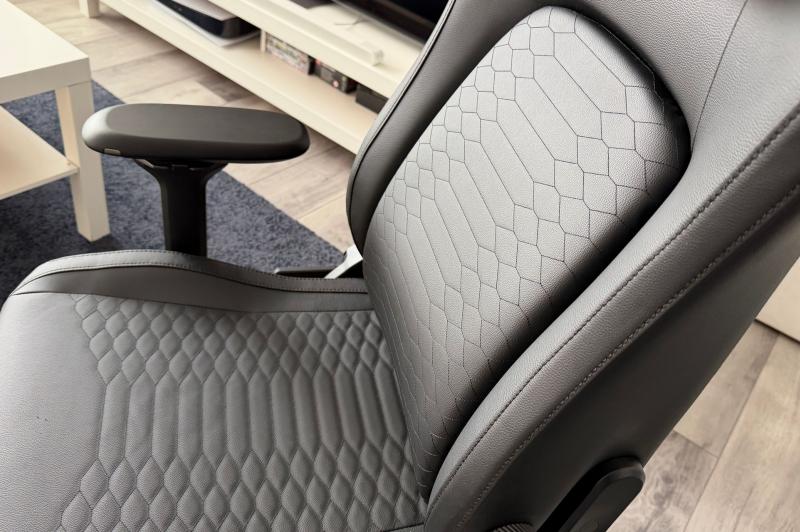 Razer Iskur V2 NEWGEN - Design: RAZER-ISKUR-V2-NEWGEN_ (14).jpg