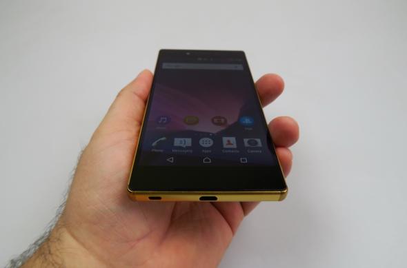 Sony Xperia Z5 Premium - Galerie foto Mobilissimo.ro: Sony-Xperia-Z5-Premium_095.JPG