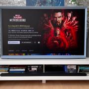 Prezentare Samsung The Serif 2022 + soundbar Samsung HW-S800B: Un adevărat "șerif" al televizoarelor lifestyle și un soundbar care va da pe spate publicul de pe canapea (Review)